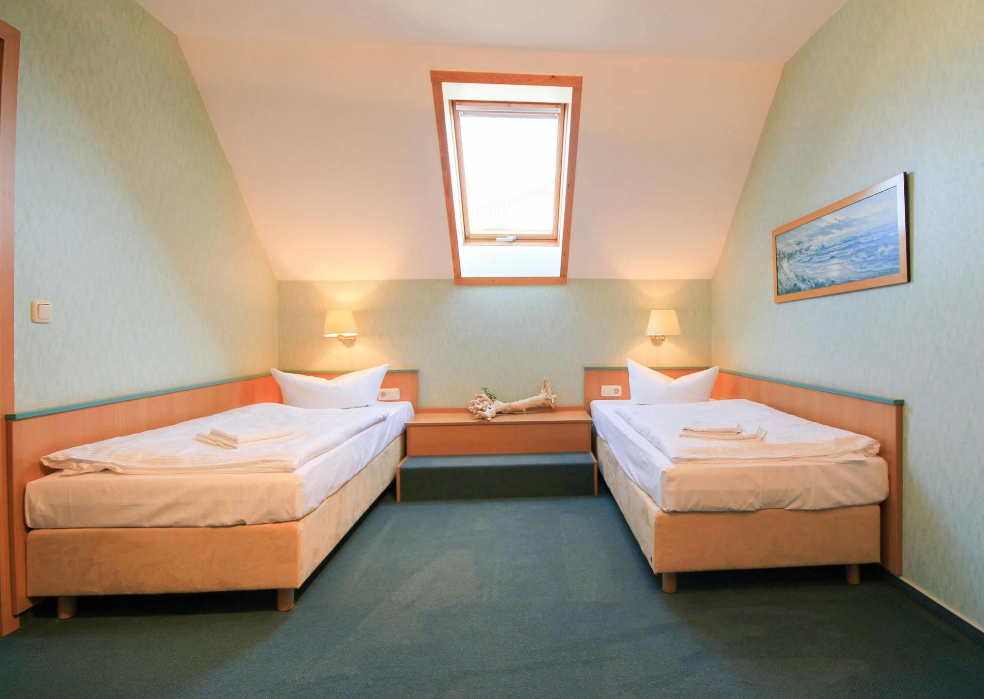 Appartementhaus Zum Strandkorb Ostseebad Kühlungsborn Exterior foto